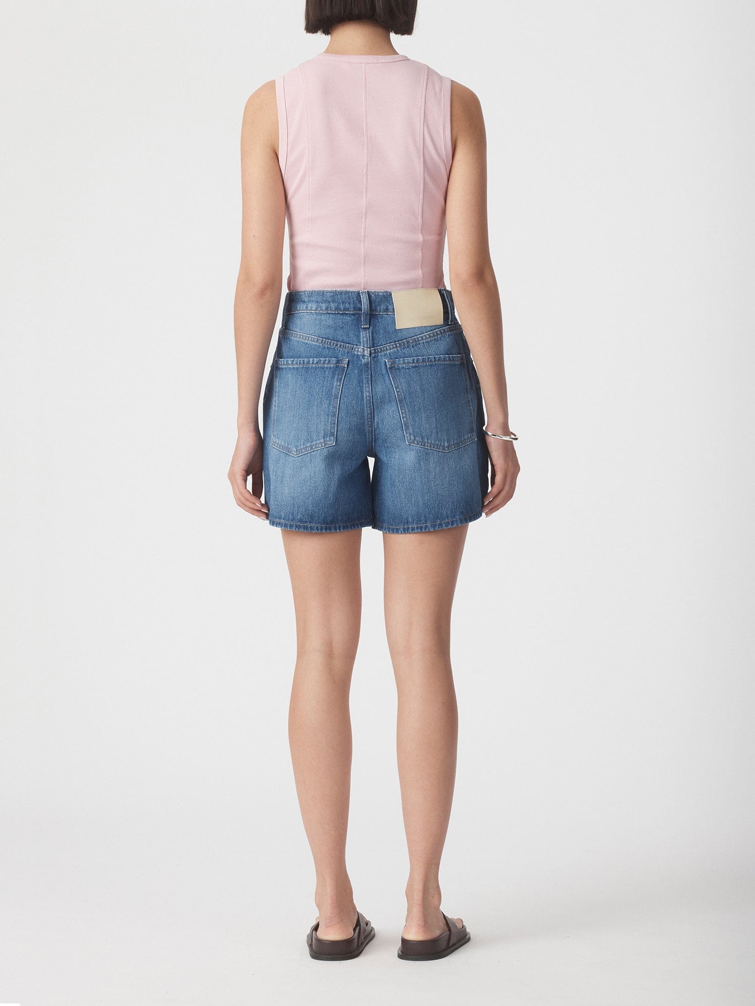 Mira Short Americana