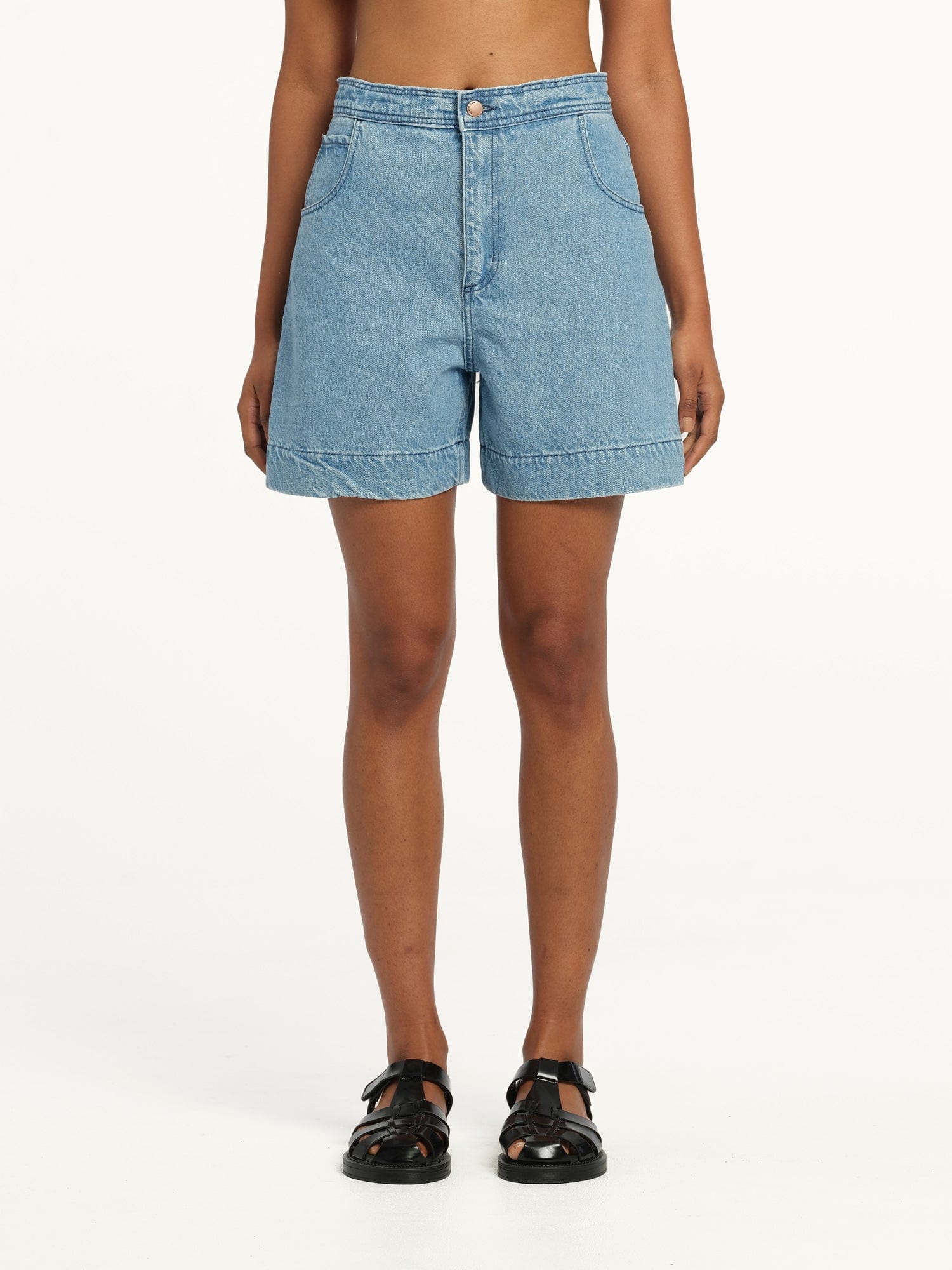 Sophie Drawcord Short Saunter | Linen Denim