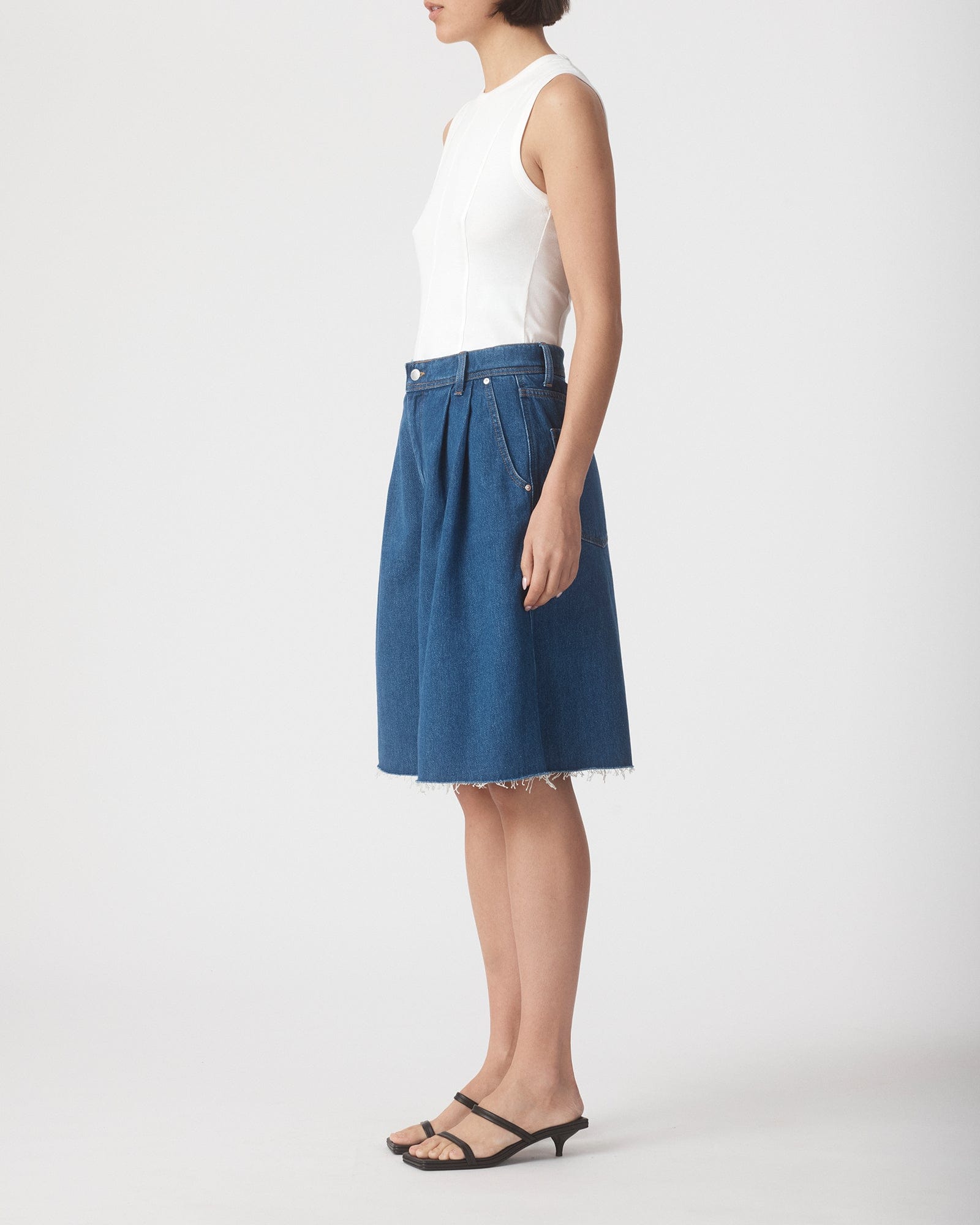 Pleat Short Amalfi