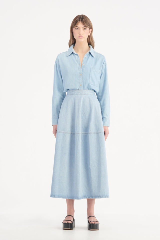 Curvature Skirt Sky